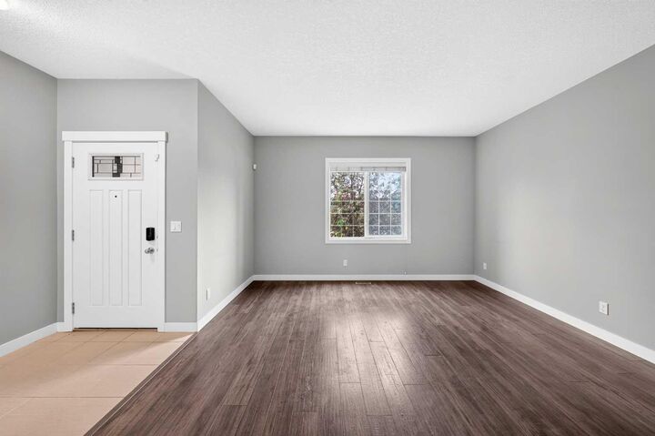 Property Photo: 721 Nolan Hill Boulevard NW AB T3R 0V9