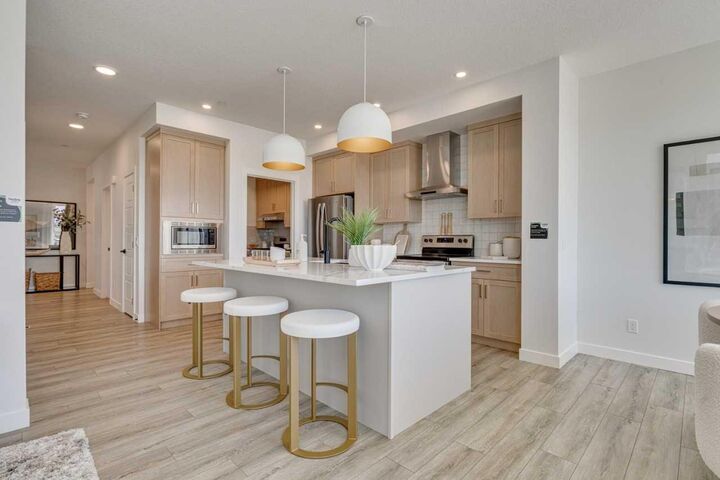 Property Photo:  145 Snowberry Common SE  AB T3M 4G6 