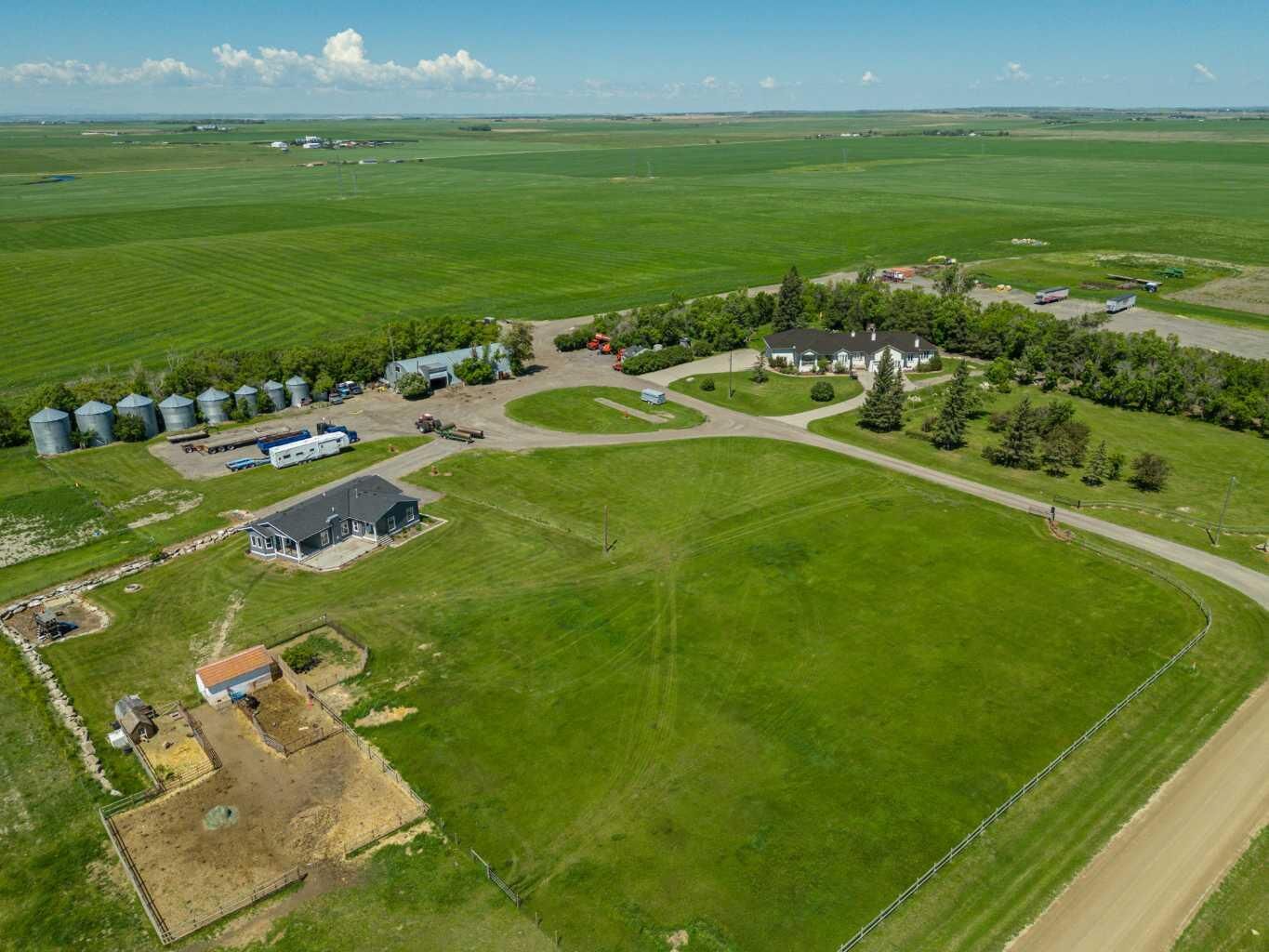 Property Photo:  262035 Range Road 282  AB T4A 3C9 