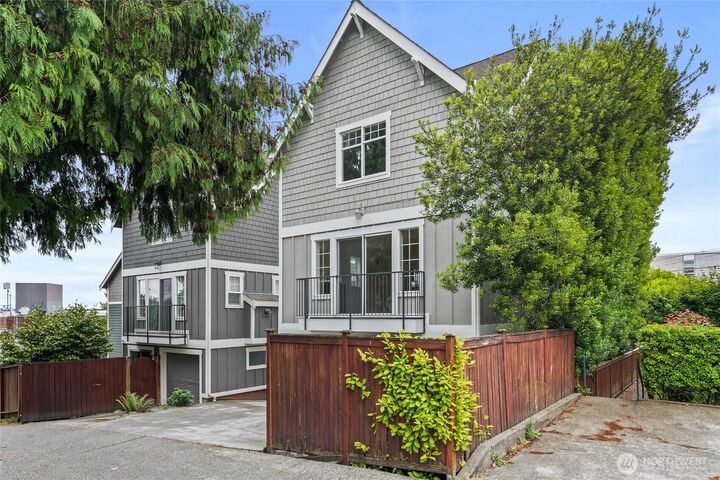 Property Photo:  910 N 74th Street  WA 98103 