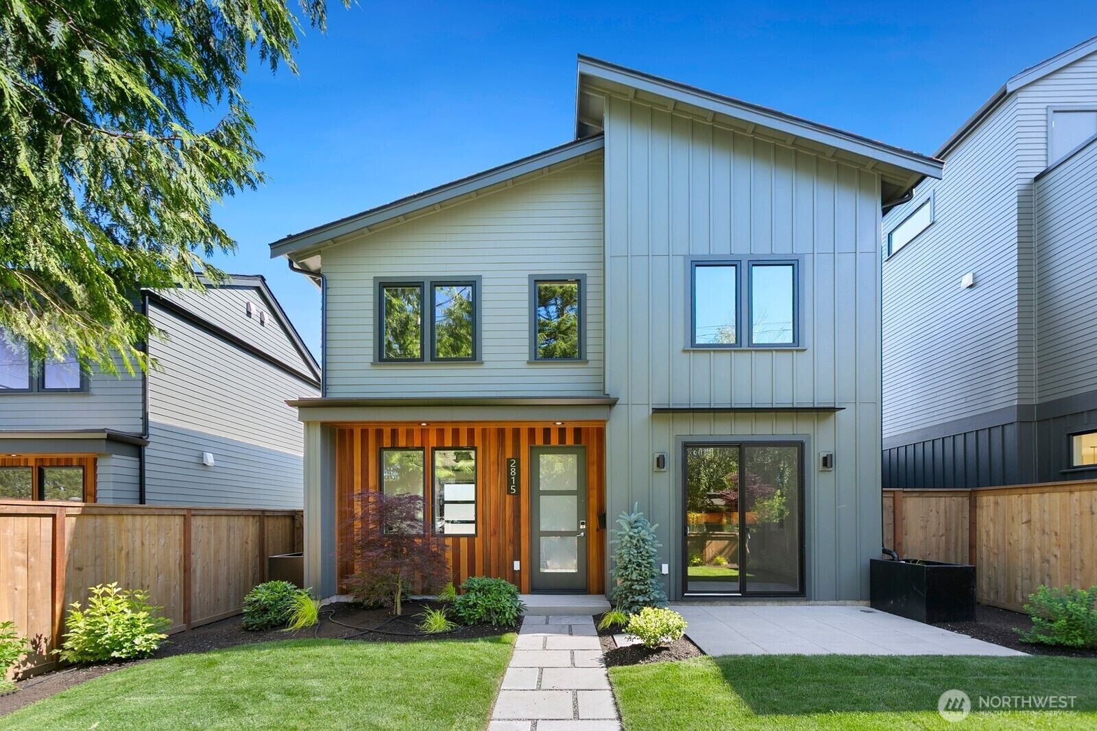 Property Photo:  2815 W Bertona Street  WA 98199 