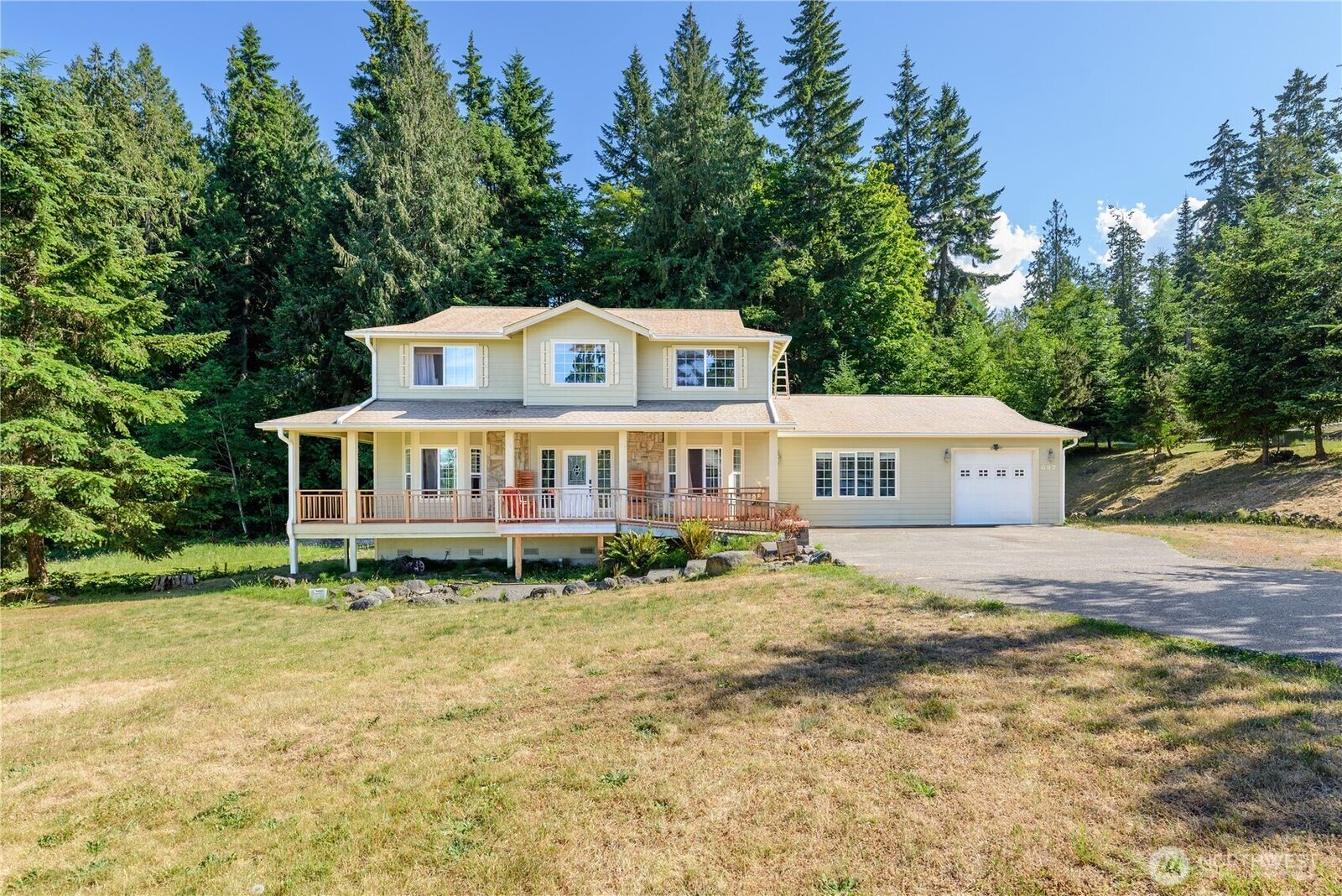 Property Photo:  637  Del Guzzi Drive  WA 98362 