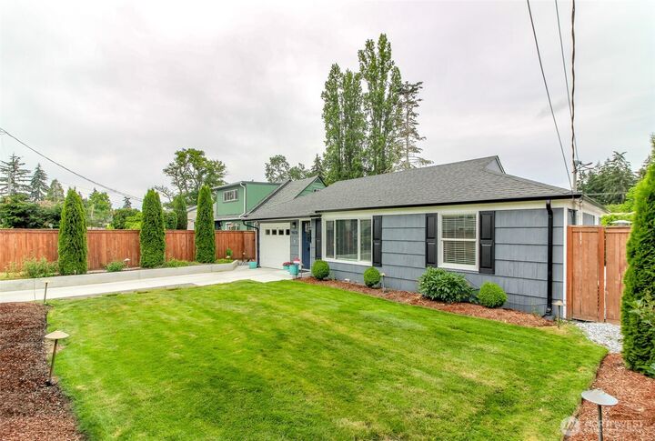Property Photo:  9610  Oak Lane SW  WA 98499 