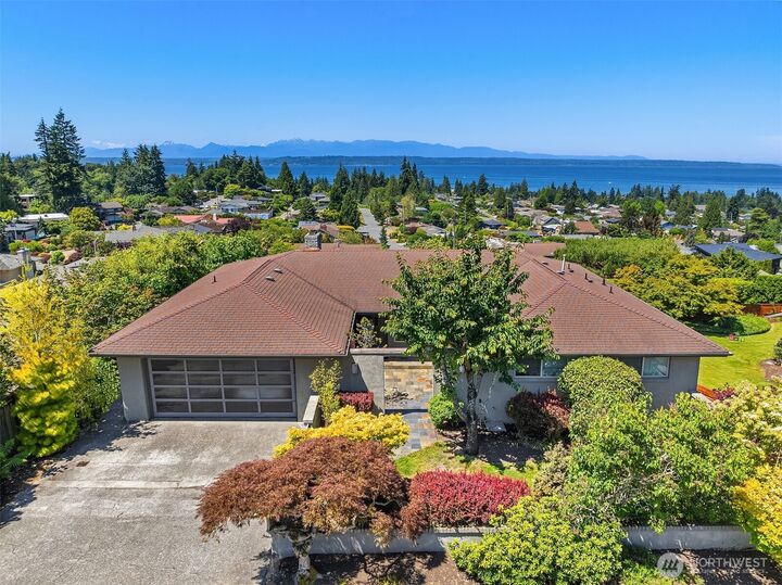 Property Photo:  227  Highland Drive  WA 98020 