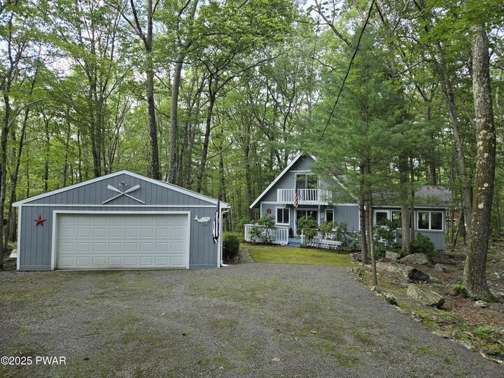 Property Photo: 103 Blueridge Lane PA 18428