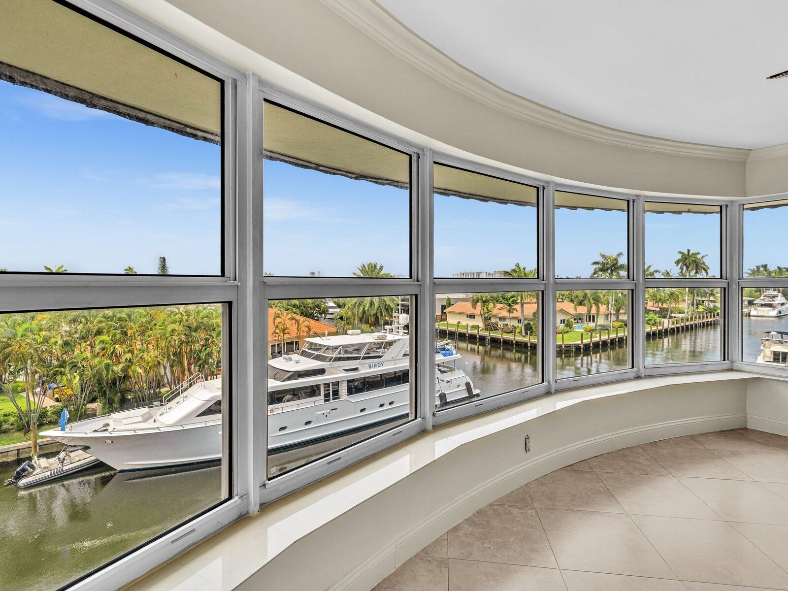 Property Photo:  3031 NE 51st Street 403W  FL 33308 