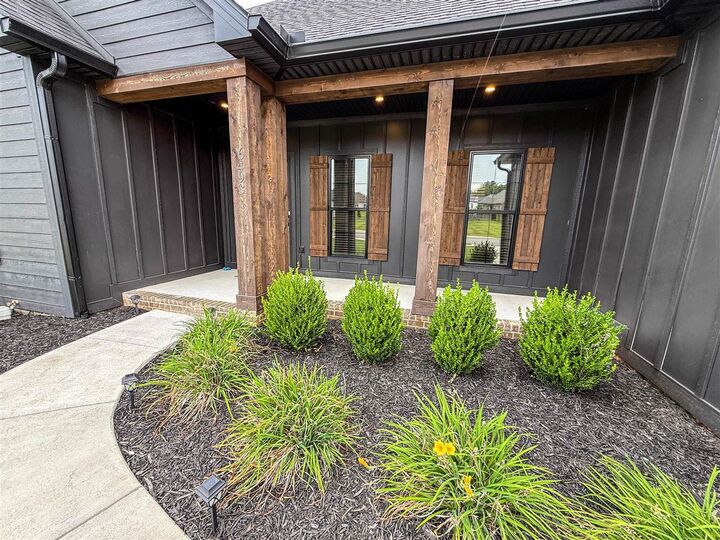 Property Photo: 6493 E Haven Way KY 42122