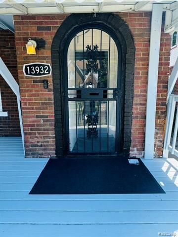 Property Photo: 13932 Roselawn Street MI 48238