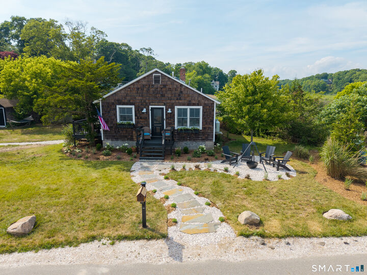 Property Photo:  69 Daniel Avenue  CT 06437 