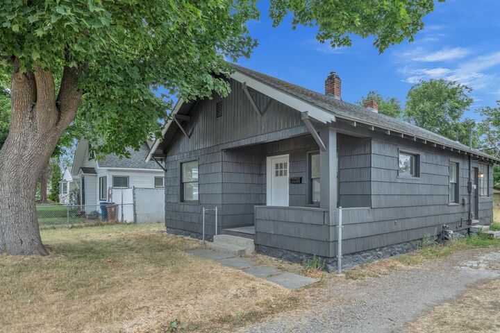 Property Photo:  2433 E Central Ave  WA 99208 