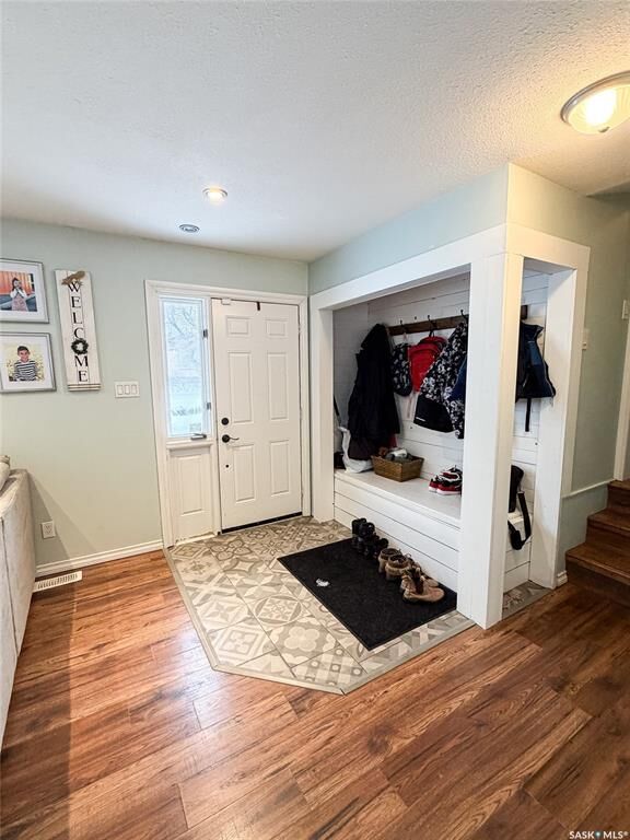 Property Photo:  420 1st Street W  SK S9X 1E5 