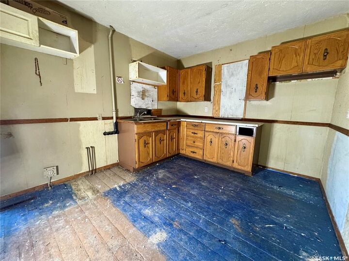 Property Photo:  200 Otter Street  SK S0M 0N0 