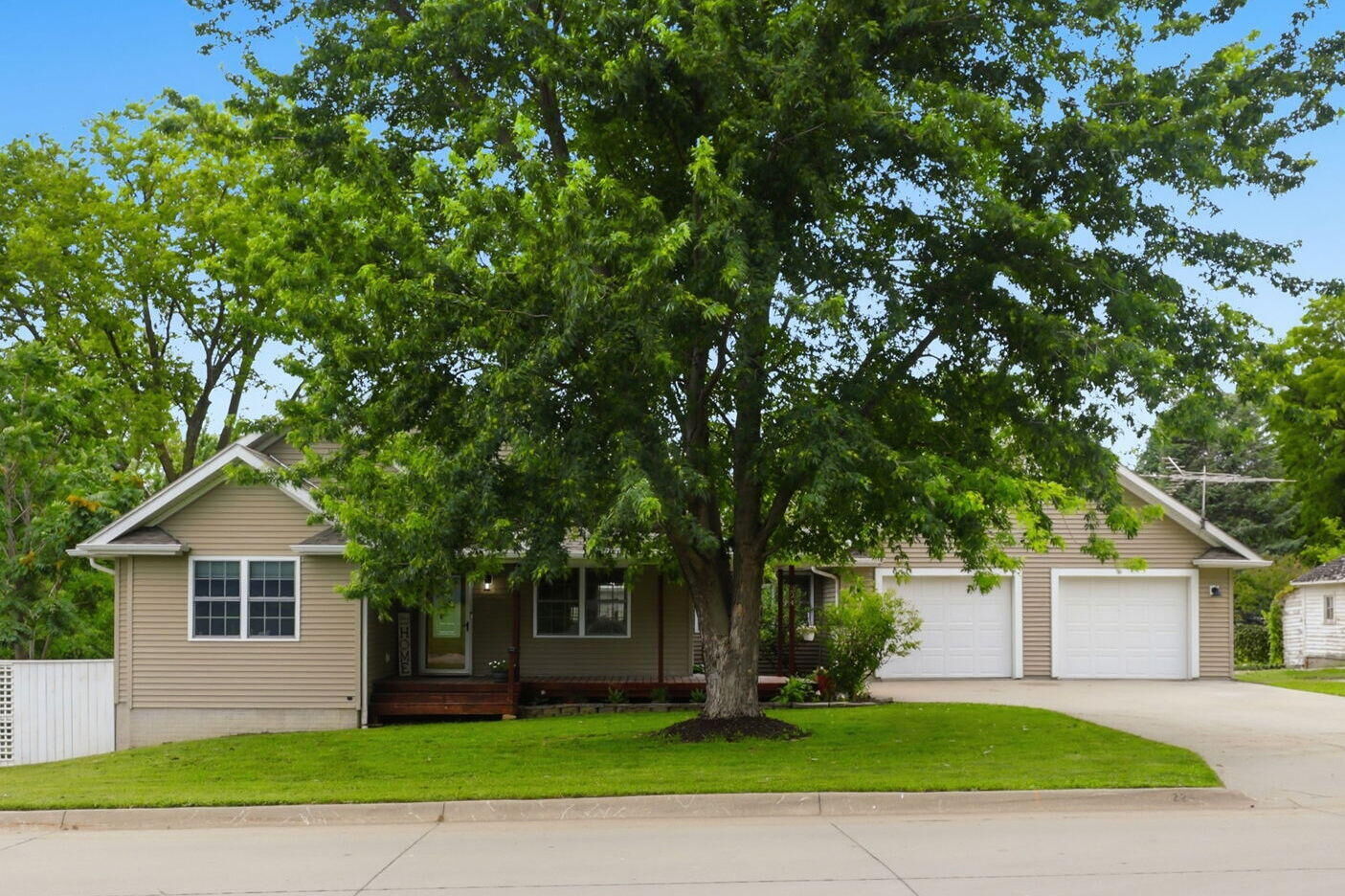 Property Photo:  224 S Mildred  Street  IA 51525 