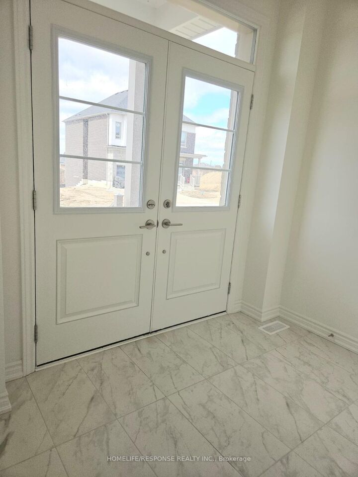 Property Photo:  16 West Oak Trail  ON L9J 0L1 