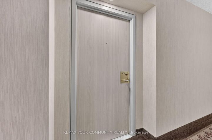 Property Photo: 140 Dunlop Street E 1409 ON L4M 6H1