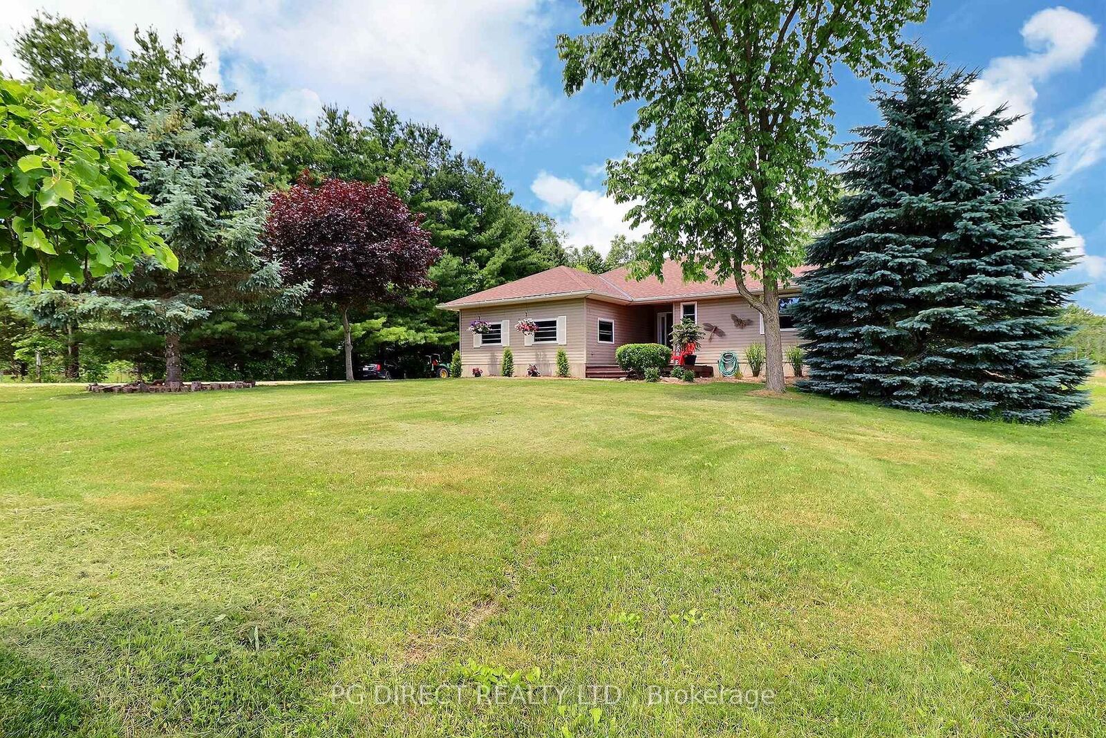 Property Photo:  26820 Marsh Line  ON N0L 1J0 