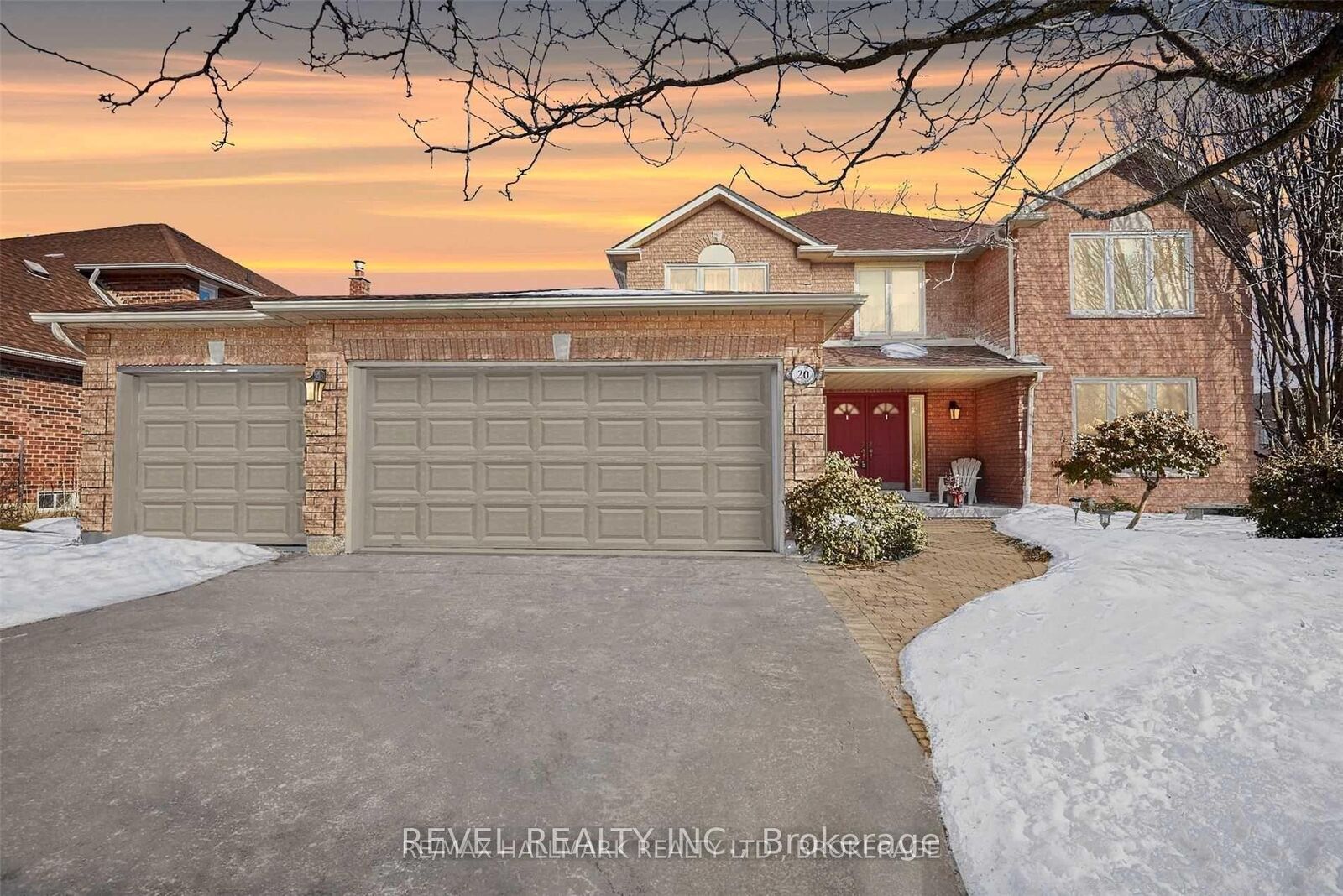 Property Photo:  20 Leah Crescent Bsmt  ON L1T 3J2 