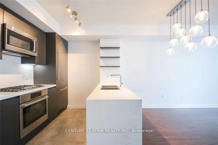 Property Photo:  9 Spadina Avenue 618  ON M5V 3V5 