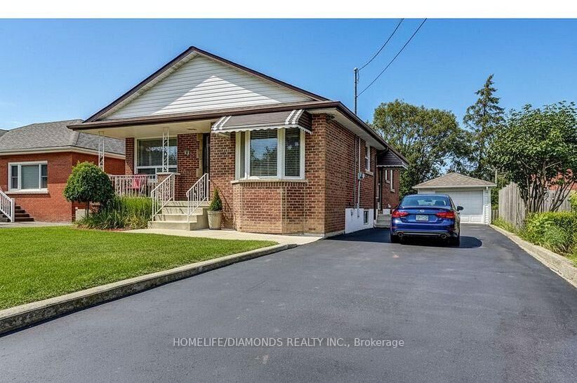 Property Photo:  99 Duncombe Drive  ON L9A 2G4 