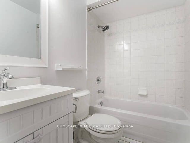 Property Photo:  2163 Oakpoint Road  ON L6M 3N1 