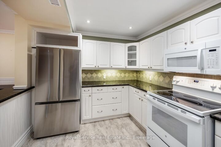 Property Photo:  323 George Street 103  ON K9A 3L9 
