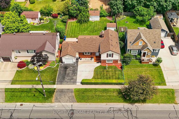 Property Photo: 446 Geneva Street ON L2N 2H3