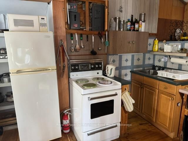 Property Photo:  16 Is 12 Cordova Lk Island  ON K0L 1Z0 