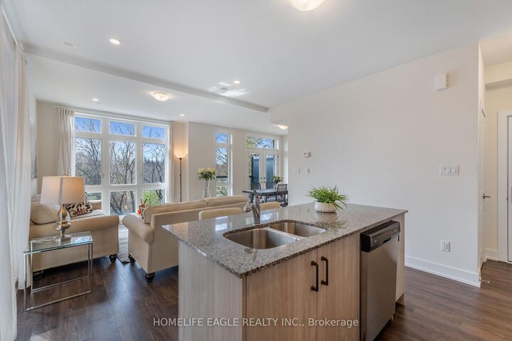 Property Photo: 7 Phelps Lane 16 ON L4E 1J4