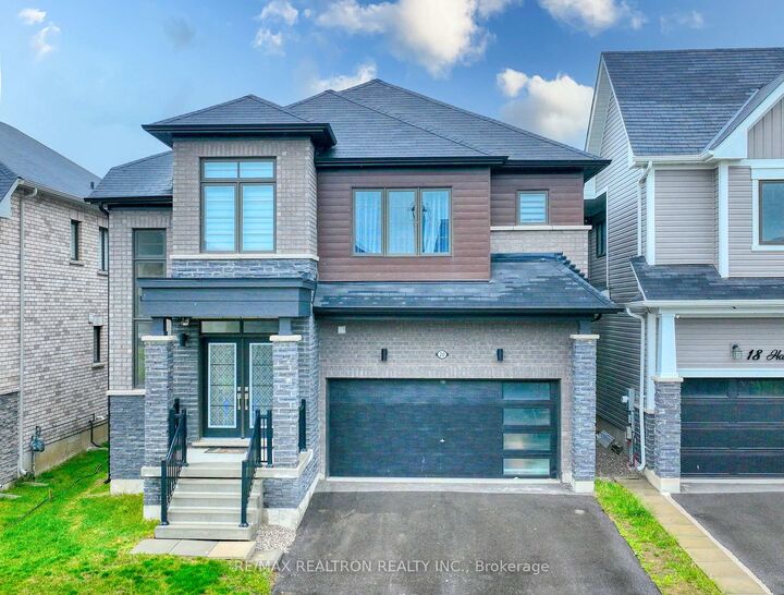 20 Hawick Crescent — photo 1