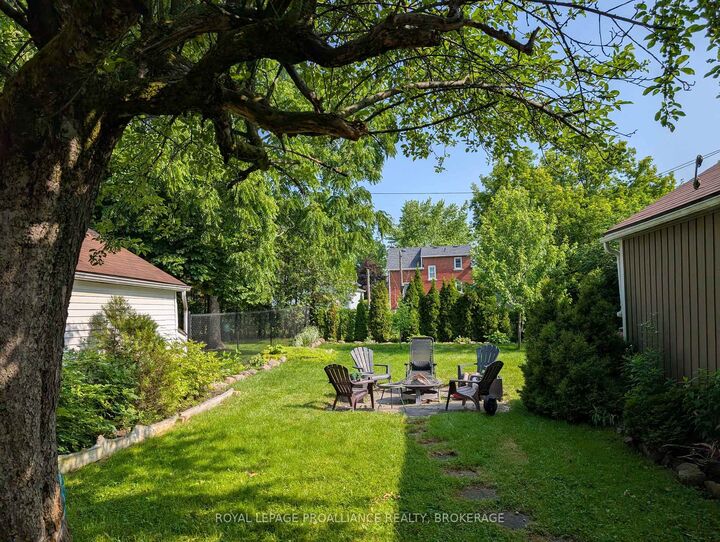 51 Dundas Street — photo 1
