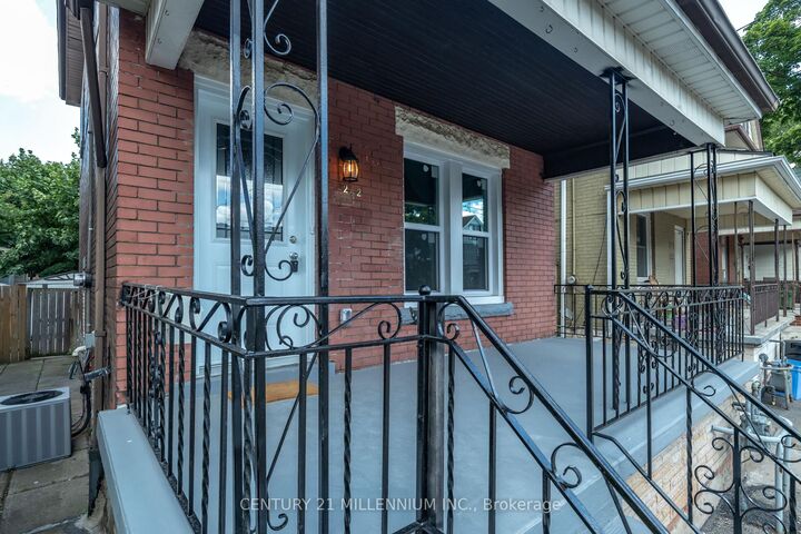 Property Photo: 242 Balmoral Avenue N ON L8L 7S2