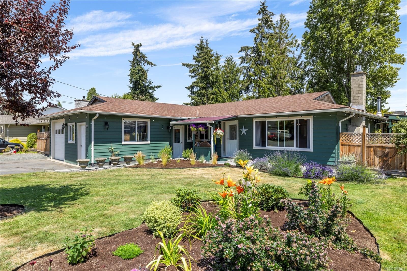 Property Photo:  16 Sangster Pl  BC V9P 1G4 
