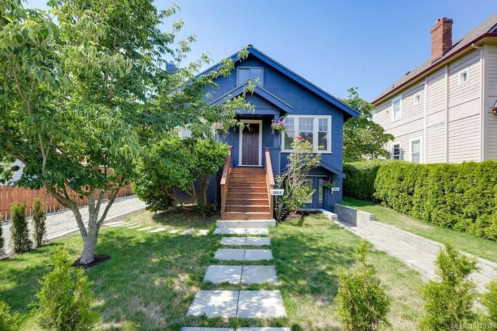 Property Photo:  525 Simcoe St  BC V8V 1M1 
