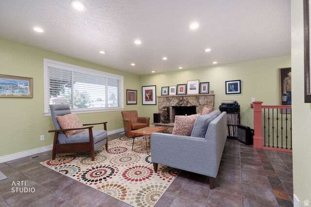 Property Photo:  339 E 260 S  UT 84058 