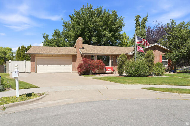 Property Photo: 140 E 600 N UT 84037