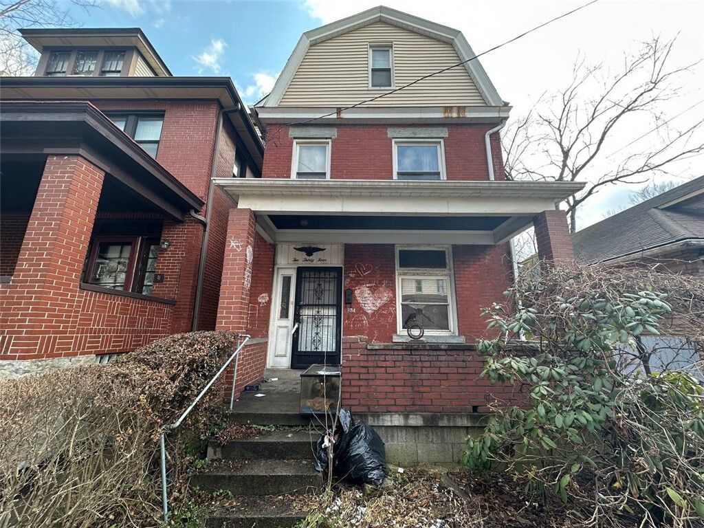 Property Photo:  234 Renova St  PA 15207 