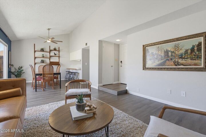 Property Photo:  917 S Hacienda Drive  AZ 85281 