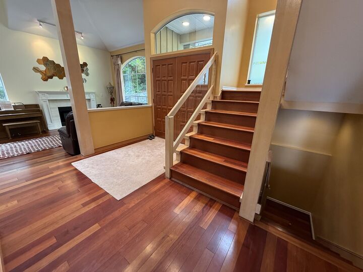 Property Photo: 3938 Braemar Place BC V7N 4M8