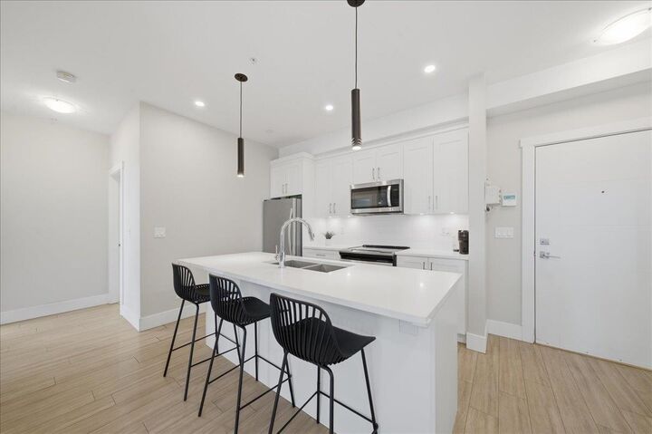Property Photo: 22335 McIntosh Avenue 506 BC V2X 3C2