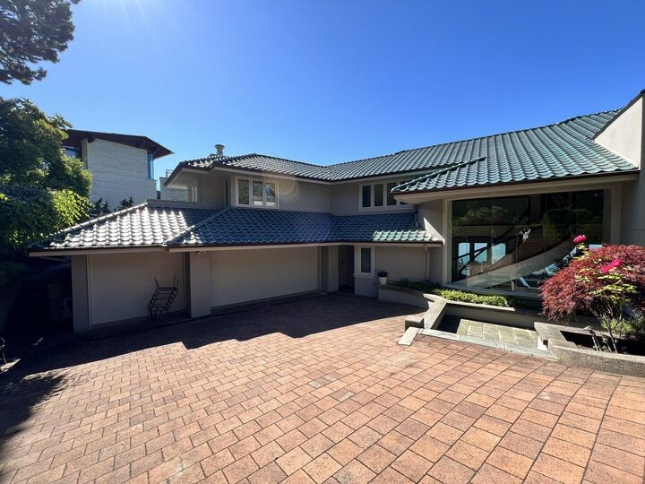 Property Photo:  1538 Chippendale Court  BC V7S 3G6 