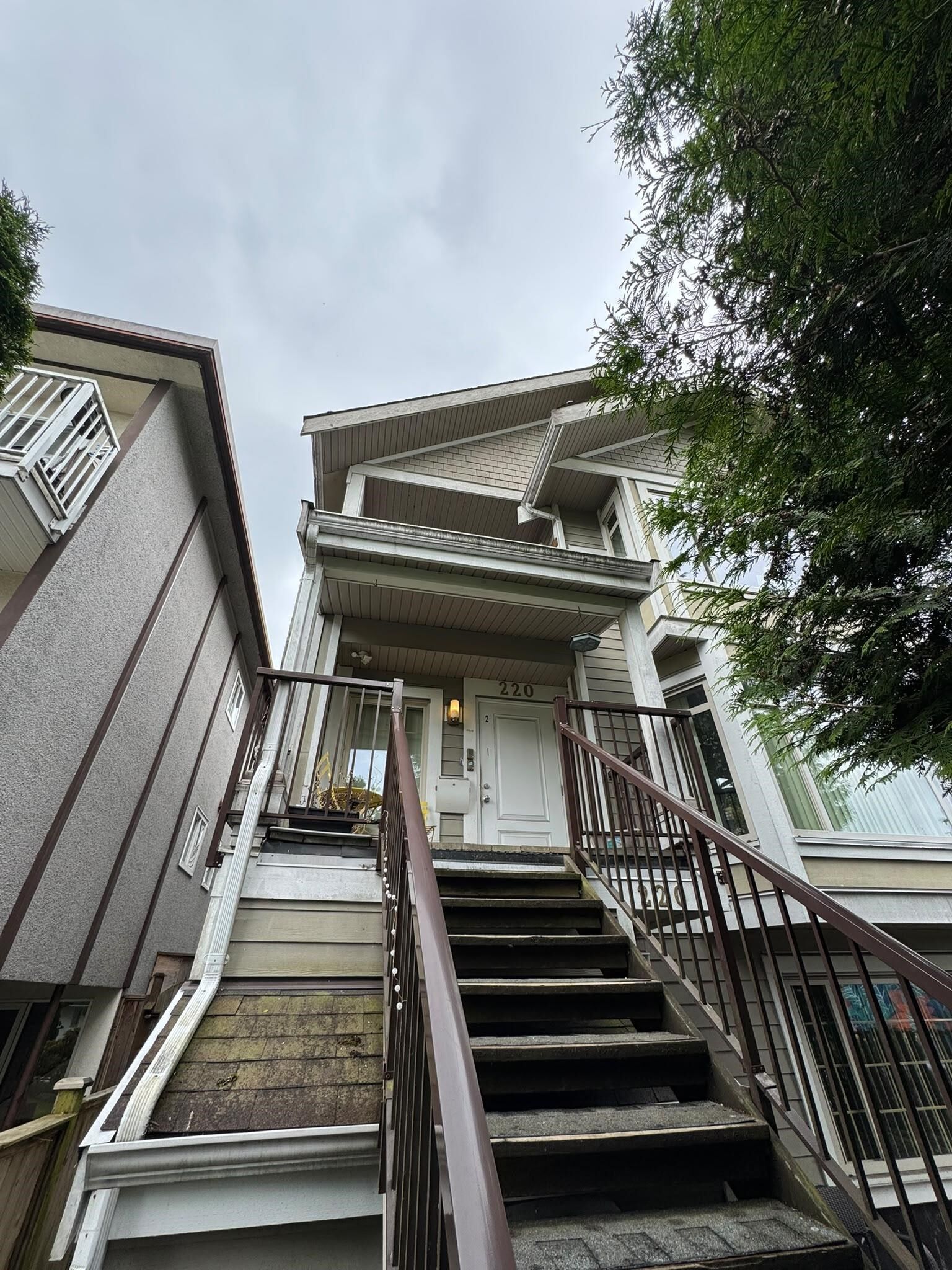 Property Photo: 220 E 15th Avenue BC V5T 2P9