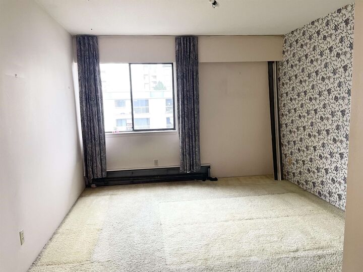 Property Photo:  6380 Buswell Street  BC V6Y 2G2 