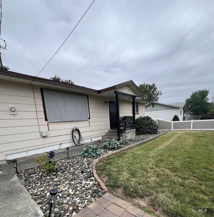 Property Photo:  2133 10th Ave.  WA 99403 