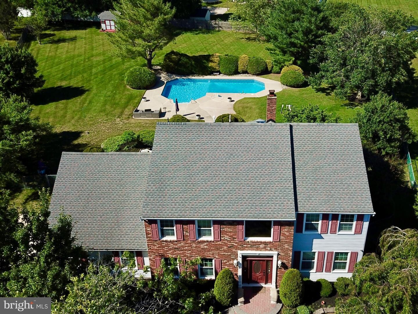 Property Photo:  24 Jamie Drive  NJ 08080 