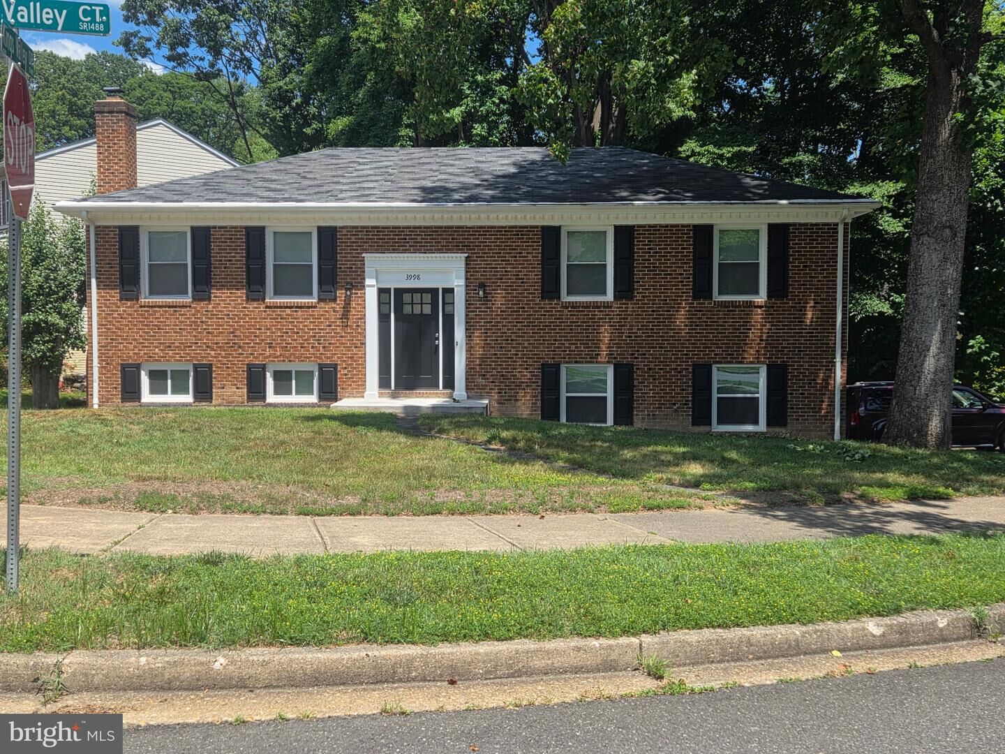Property Photo:  3998 Hidden Valley Court  VA 22025 