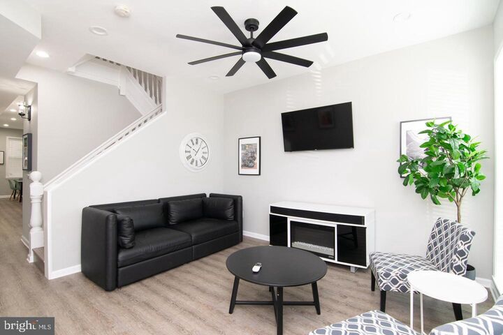 Property Photo:  942 N Broadway  MD 21205 
