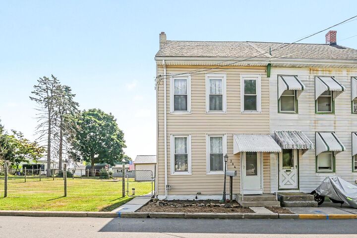 Property Photo: 304 N 20th Street PA 17046