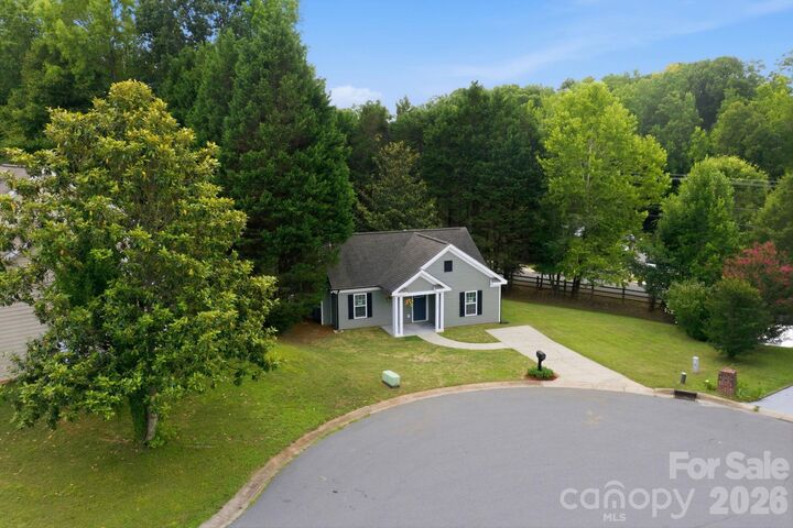Property Photo: 106 Moonflower Court NC 28115