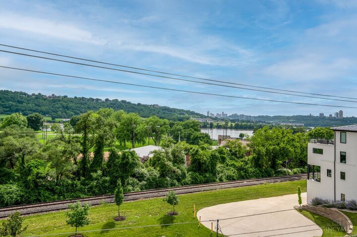Property Photo:  3120 Walworth Avenue  OH 45226 