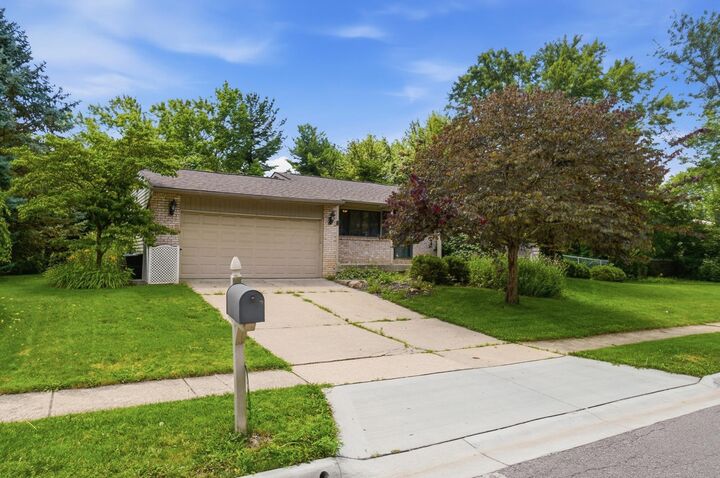 Property Photo: 4667 Wendler Boulevard OH 43230